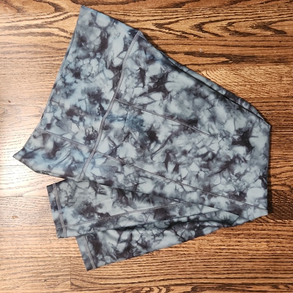 ATHLETA Salutation Stash Pockets Leggings - Picture 3 of 7